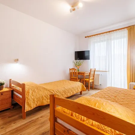 Viki Проживание в семье Крыница-Морска