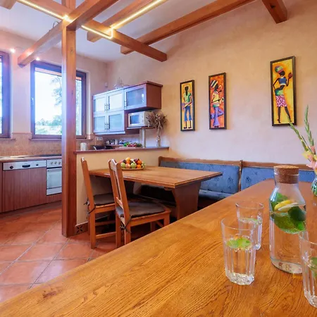 ホームステイ Viki *